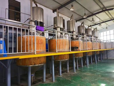 Steam Distrillation Equipment